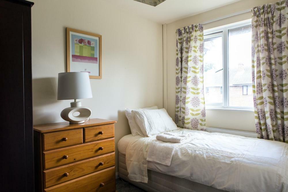 Apartment 31 Hampton Drive *